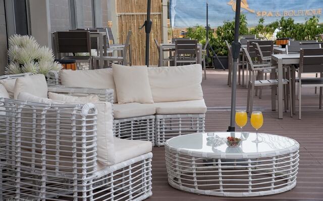 Sandrine Hotel & Spa
