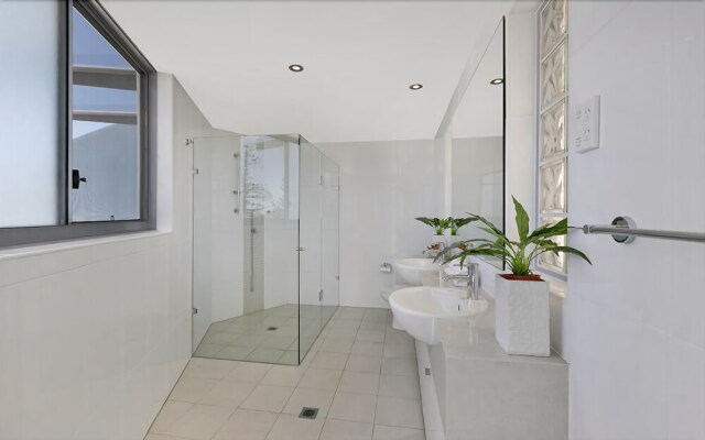 Coast Luxury Apartment 23