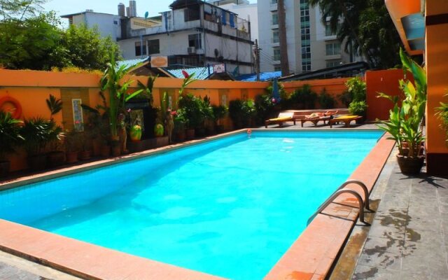 Queen Pattaya Hotel