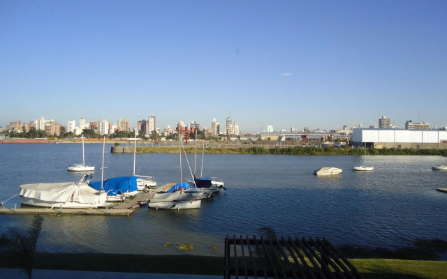 Hotel Puerto Amarras