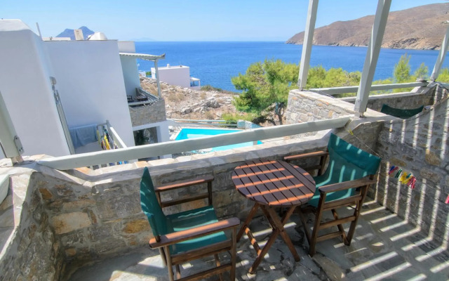 Yperia Hotel