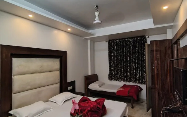 Spot On 43878 Sudarshan