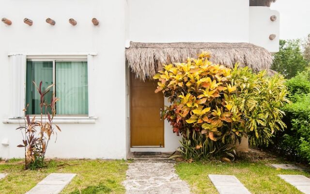 4BR Home Beach Neraby - bikes&wifi by TA