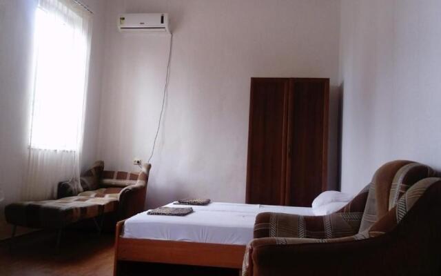 Guest house on Morskaya 7