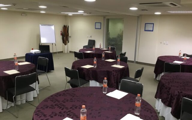 Holiday Inn Express Guadalajara Expo