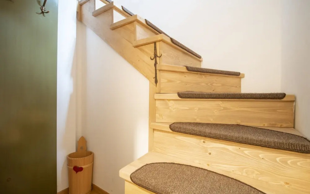 Berghi Hotel and Apartments