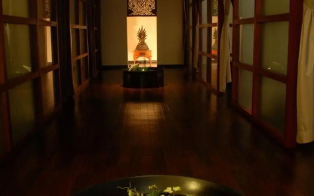Kanucha Bay Hotels & Villas