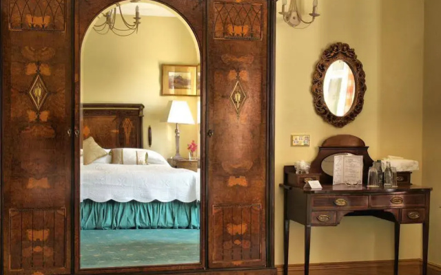 Seaview House Hotel