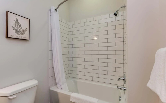 Stay Alfred at The James