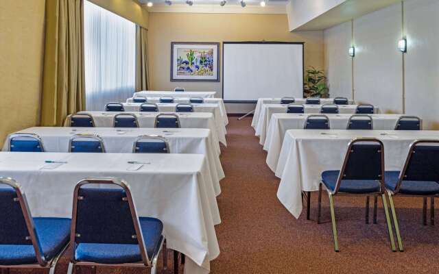 La Quinta Inn & Suites by Wyndham Tucson - Reid Park