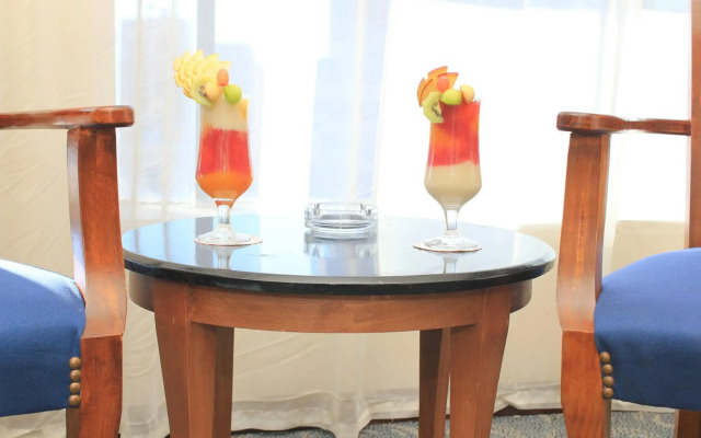 Cherry Maryski Hotel