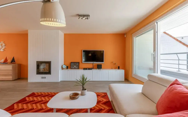 Huswell - Apartment With Sunny Terrace and Parking