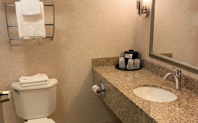 Holiday Inn Express & Suites Wadsworth by IHG