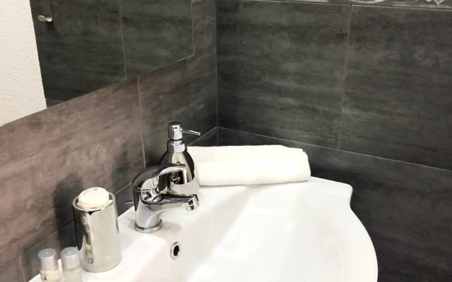 SMART GuestHouse