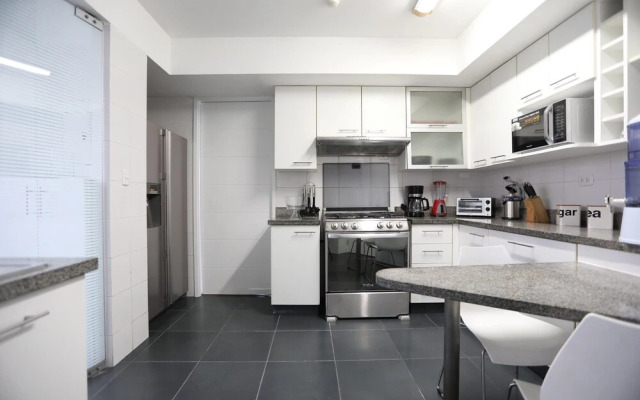 Boardwalk Modern Apartment With Oceanview