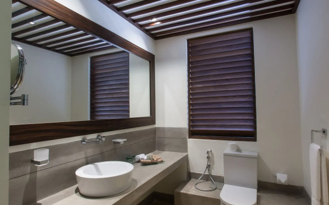Colombo Court Hotel & Spa Resort