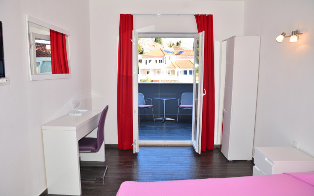 Villa Avantgarde B&B