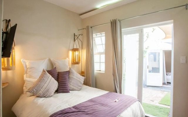 Bedrock Family 4 Sleeper En-Suite Studio