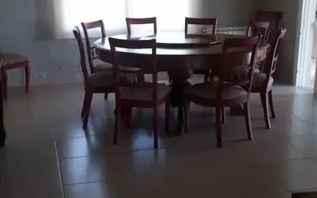 Acogedora Casa En Exclusivo Barrio