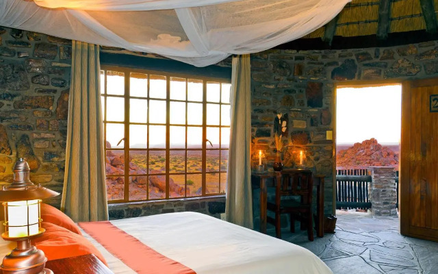 Canon Lodge
