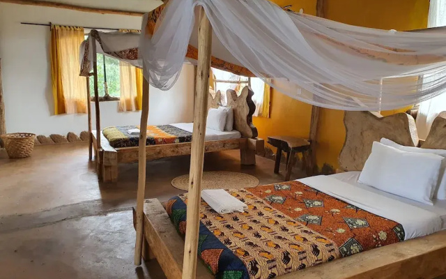 Topi Lodge