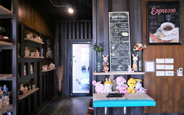 Papa's Home and Rabbit cafe
