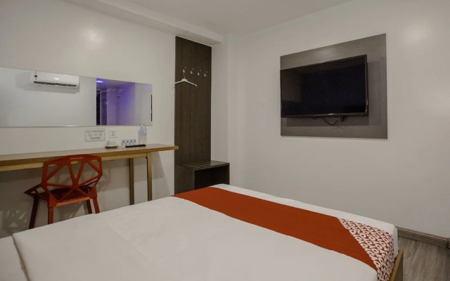 RedDoorz Plus near SM Fairview