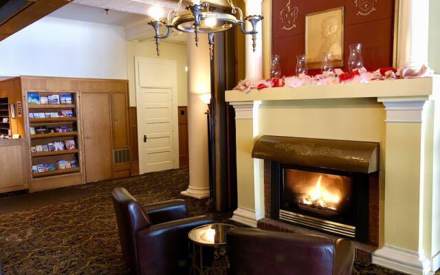 Stearns Hotel