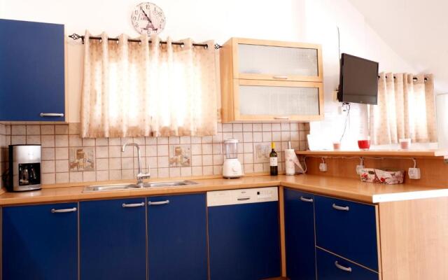 Haraki Beach Mediterranean Retreat