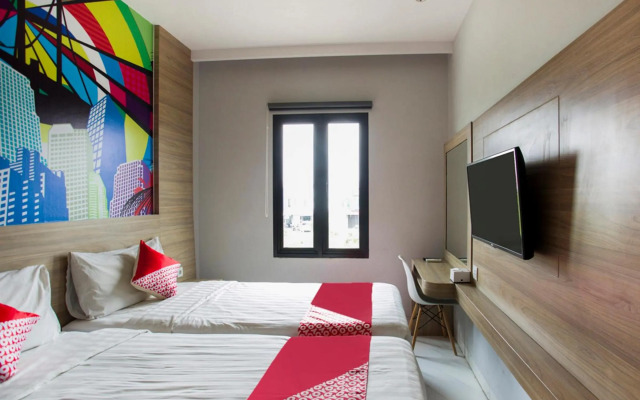 OYO Flagship 3486 The Regia Tambun by GWA