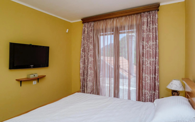 Rustic House Leković