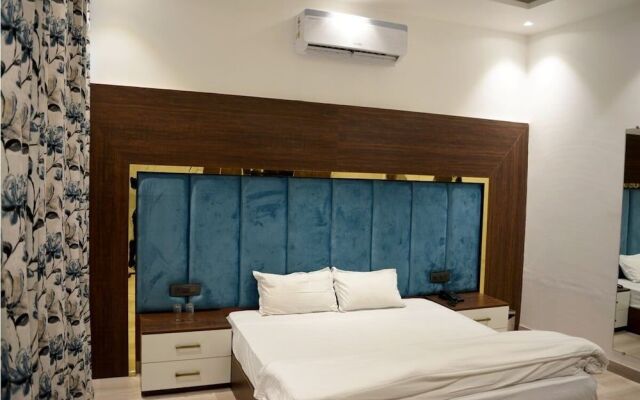 Hotel Silver Ace