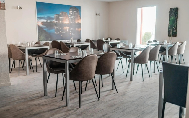Brit Hotel Confort Saint-Lô