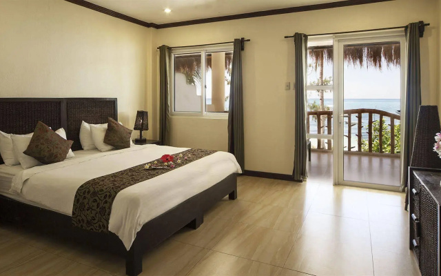 Ocean Vida Beach and Dive Resort