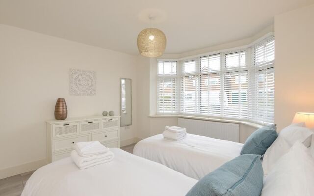 Wollaton House - Fabulous 5 bed house Nottingham