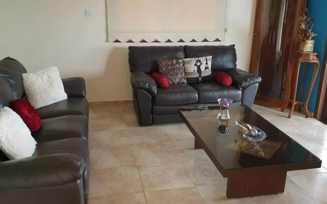 JOANNA SUNSET APTS Pomos