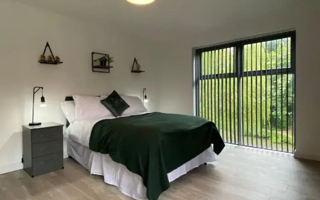 Host Stay Waterfront