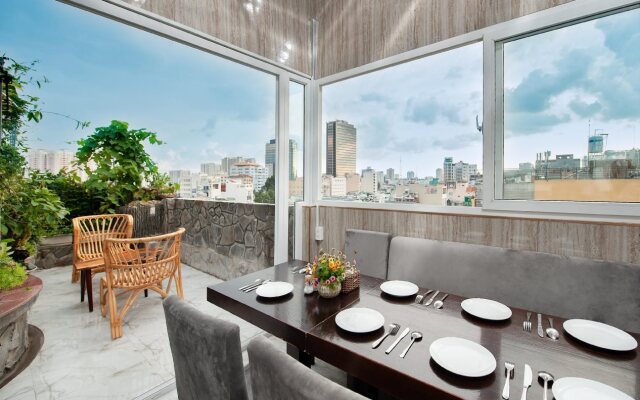 Attica Hotel