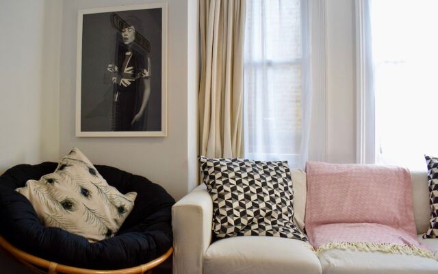 Wimbledon Flat With Garden