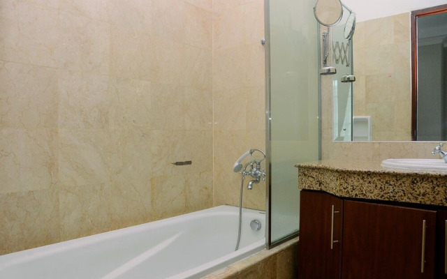Exclusive 2Br The Bellezza Apartment With City View