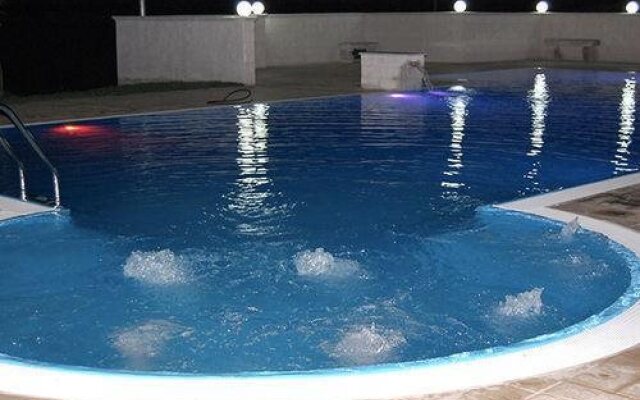 Antica Cascina Resort