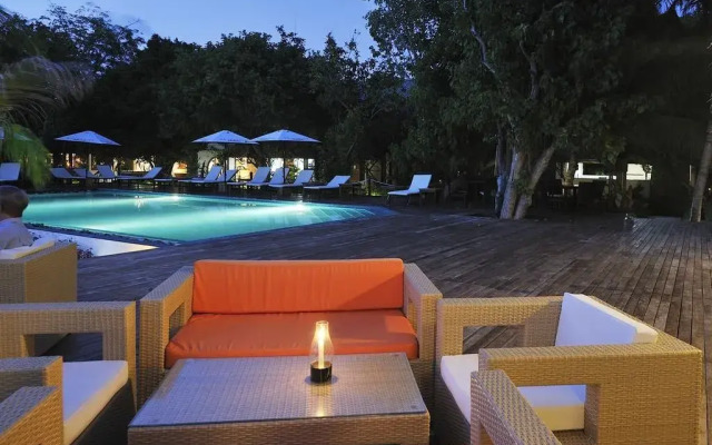Eriyadu Island Resort