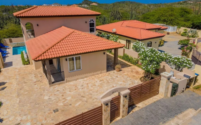 Luxury Noord 3 2 Villa - W Private Saltwater Pool