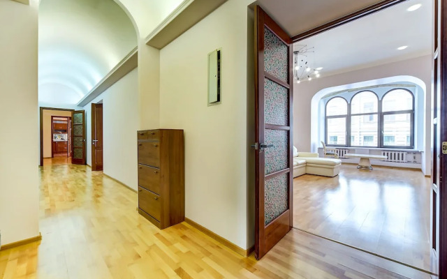 FlatStar on Nevsky 103