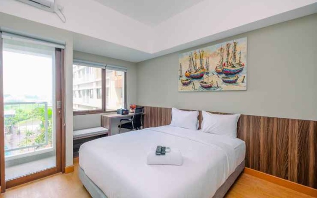 Comfortable Pool View Studio Room Apartment at LRT City Jatibening By Travelio – Guest Rooms – Bekasi