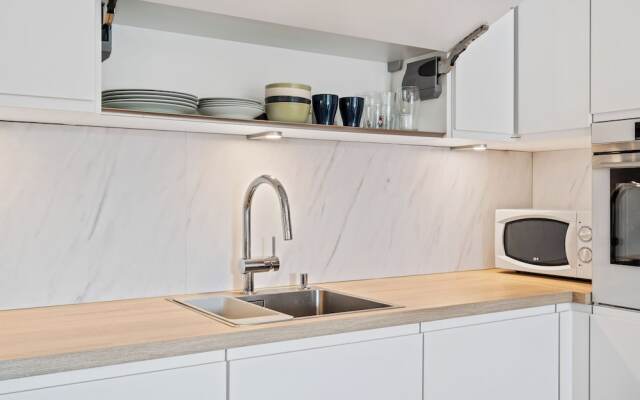 Stylish Apt Bouneweg-Süd Book Now ID225