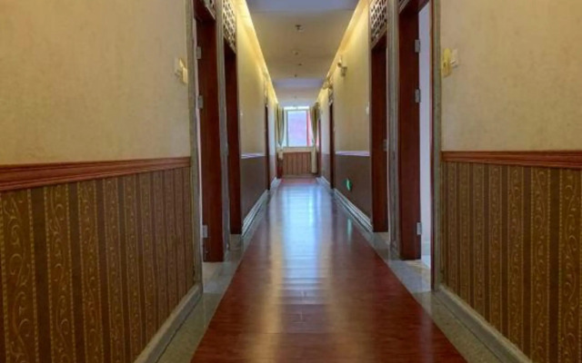 Dongguan Jufu Hotel (Changping Xianglong World Shop)