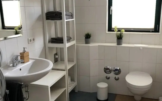 Renovated 3-Room Apartment in the City Center