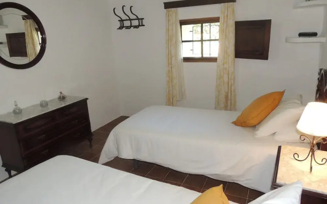 Charming Villa With Pool in Algaida