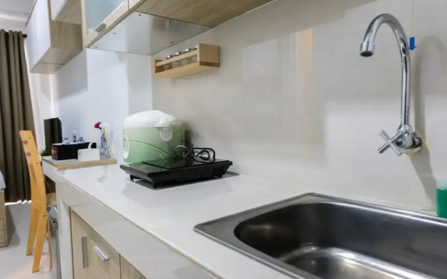 Elegant Studio Apartment at Springwood Residence